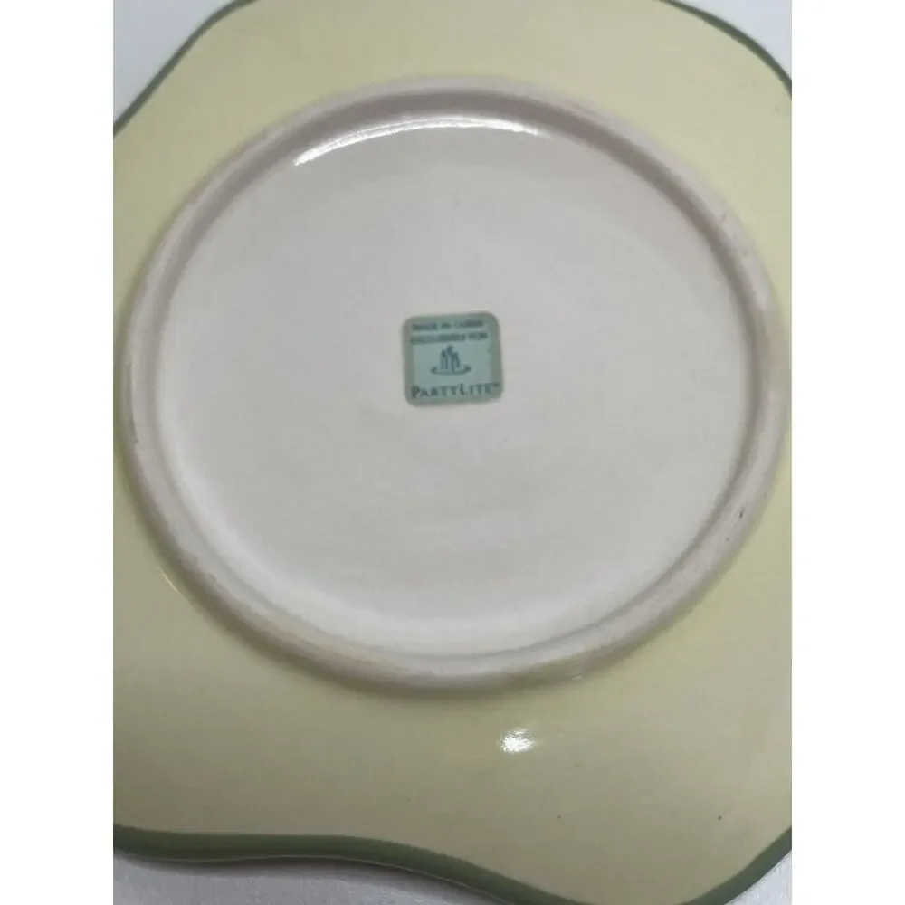 Partylite Strawberry Fields Candle Ceramic Plate EUC Retired Home Decor 6 Inches - Picture 5 of 8